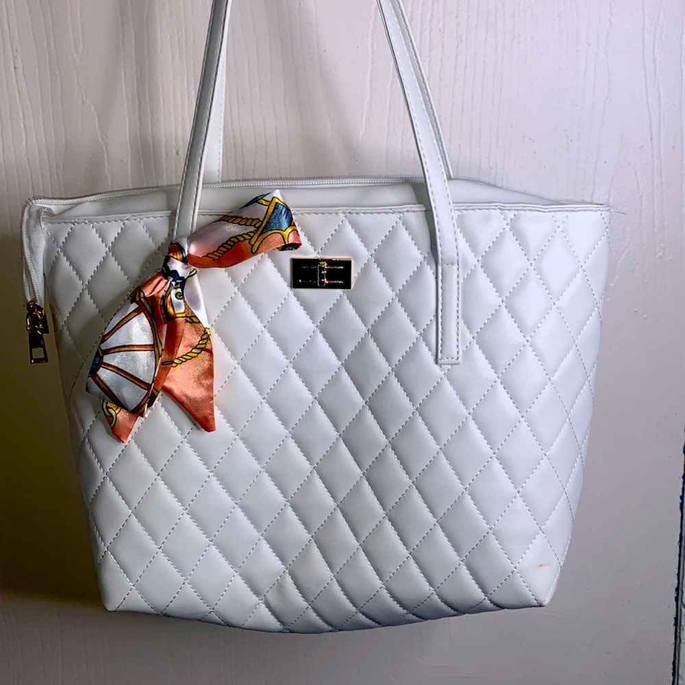White tote bag